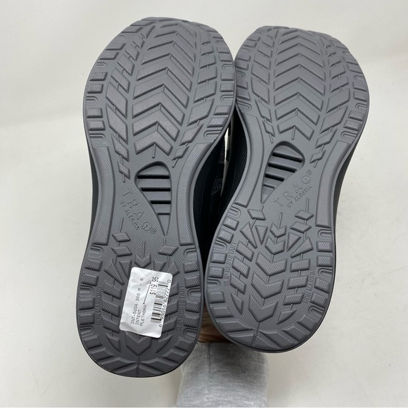 Traq by Alegria Intent 2 Smart Sneakers in plethora - Picture 6 of 8